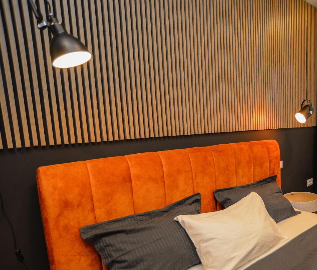 Design Apartment Near Gorica Park 포드고리차 외부 사진